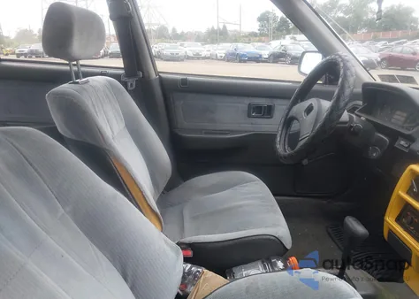 1988 Honda Civic Dx z USA, uszkodzony, nr VIN 1HGED3644JA036535